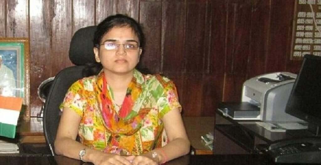 Isha Khosla Biography: Get the Opportunity to Learn from an Incredible Woman IAS Officer!